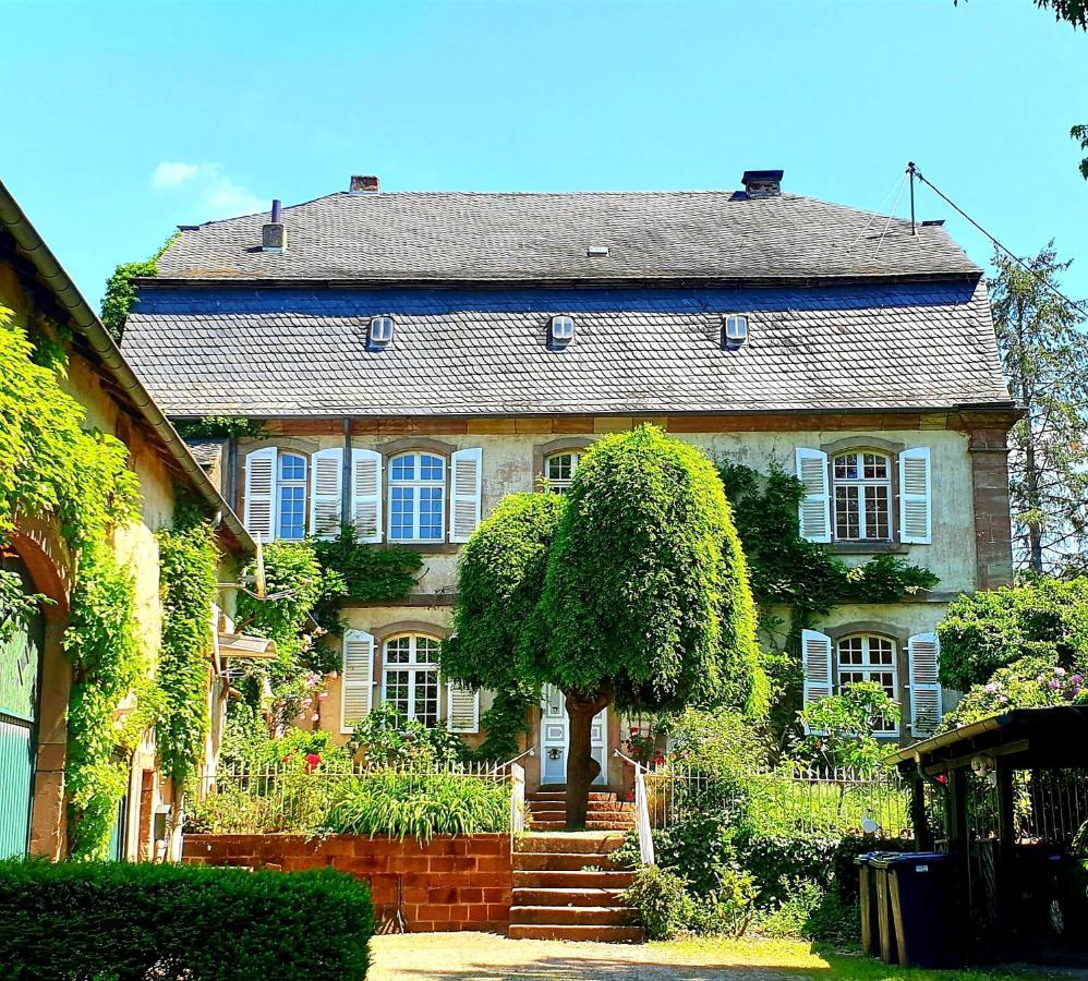 Schloss Hilbringen Merzig Buitenkant foto